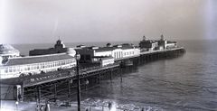 Hastings-Pier-around-1960.